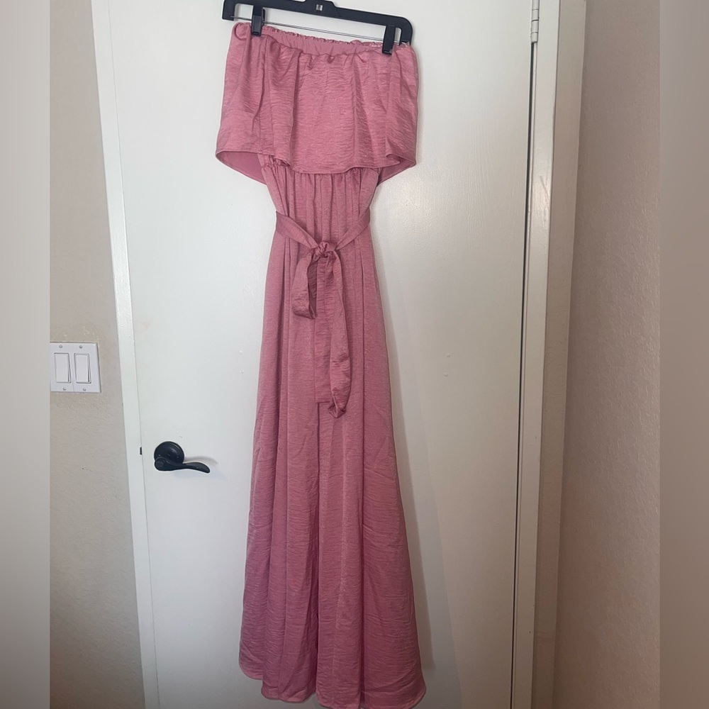 Elegant Pink Off-Shoulder Maxi Dress